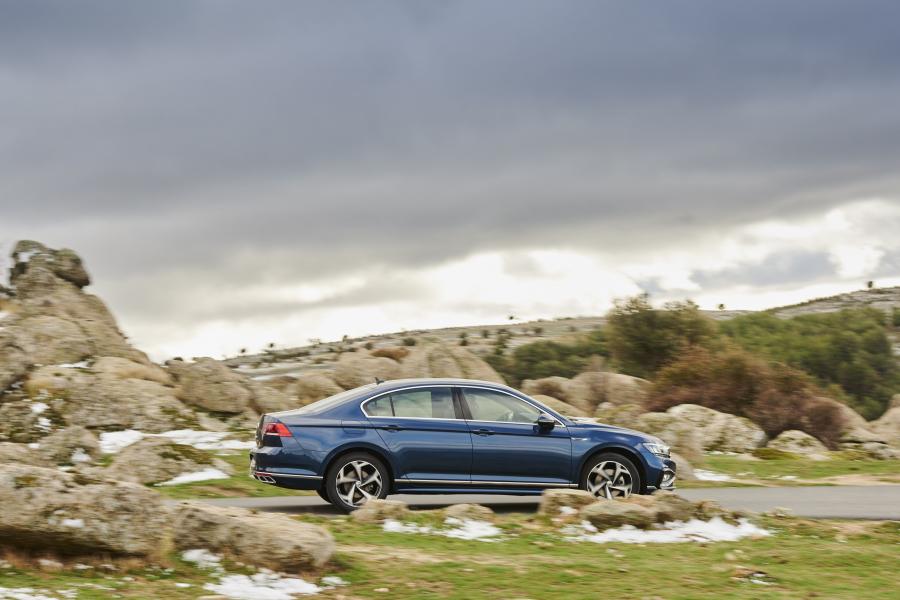  Volkswagen Passat R-Line (B8) 2019 года  (WW) (фото 11 из 24)